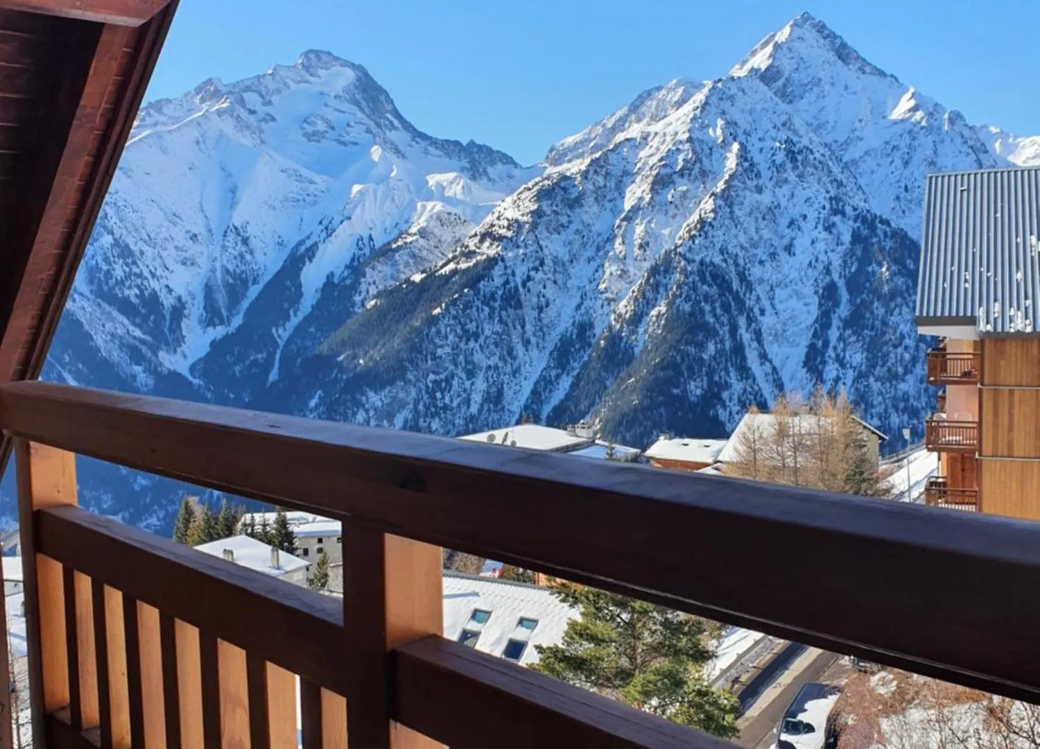 Pleiades , Apt 5 P, 1 Grande Chambre, Un Coin Montagne Et Une Place De Parking , Belle Vue Les Deux Alpes