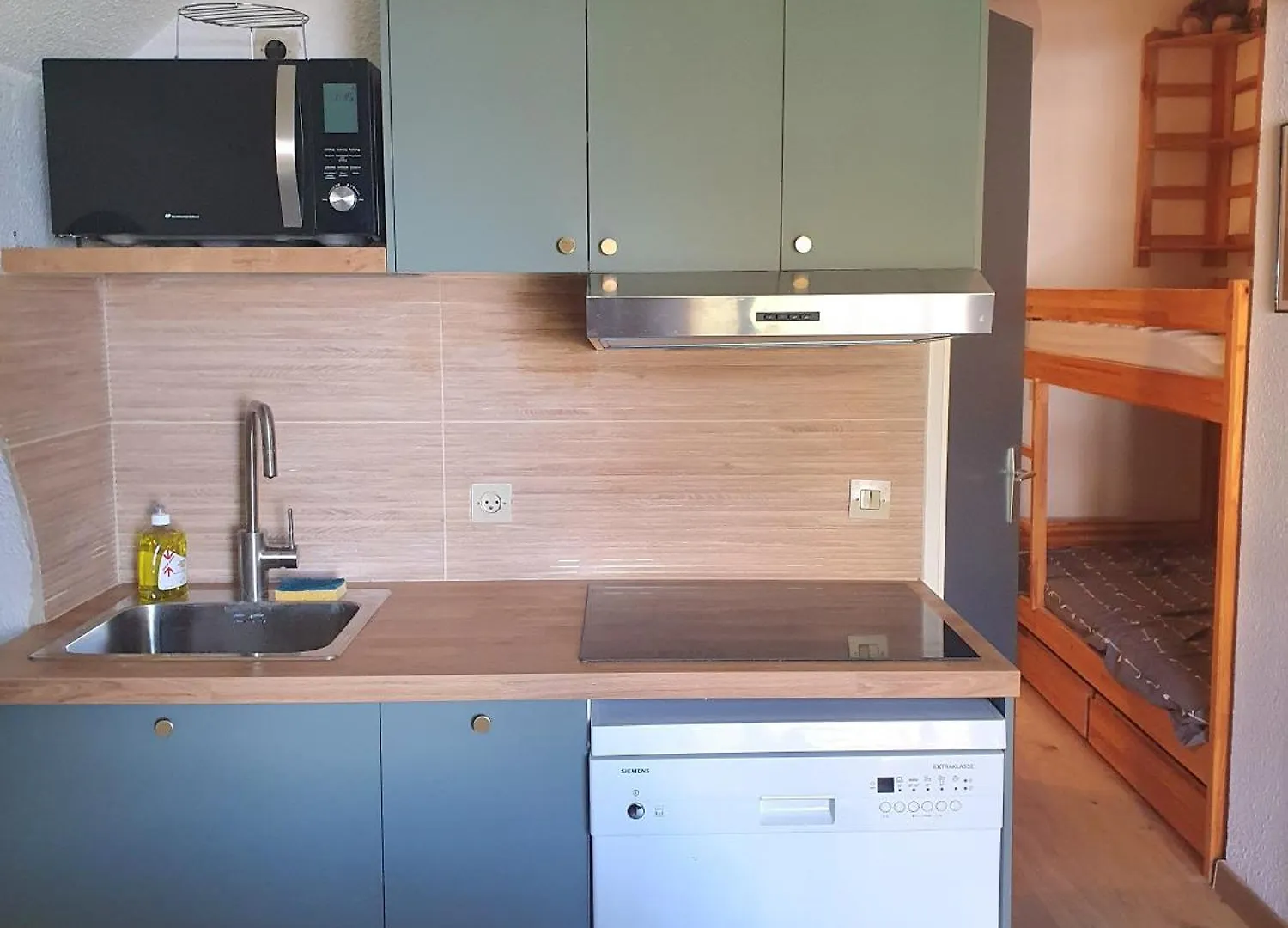 Pleiades , Apt 5 P, 1 Grande Chambre, Un Coin Montagne Et Une Place De Parking , Belle Vue Les Deux Alpes 0*,