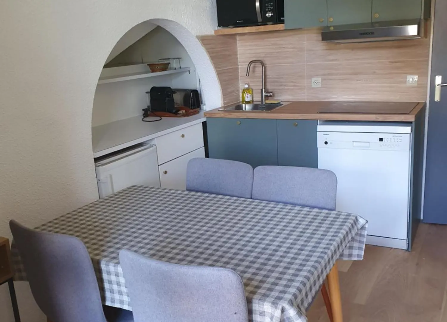Apartment Pleiades , Apt 5 P, 1 Grande Chambre, Un Coin Montagne Et Une Place De Parking , Belle Vue Les Deux Alpes France